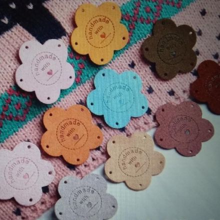 Galanterie: Nášivka / štítek Handmade (10ks)