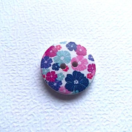 Galanterie: Dřevěný dekorační knoflík 23 mm (1ks)