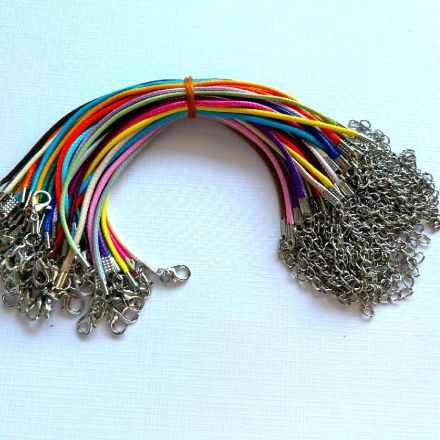 Galanterie: Voskovaná šňůrka s karabinkou délka 17 cm (5ks) - mix